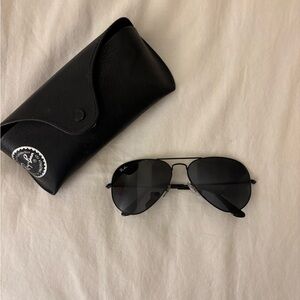 Classic women’s aviators